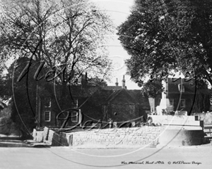 Picture of Berks - Hurst War Memorial c1930s - N1149