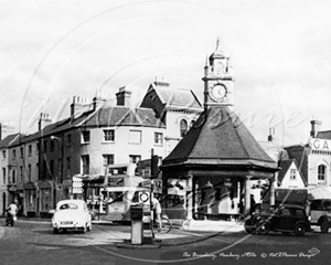 Picture of Berks - Newbury, The Broadway c1950s - N1347