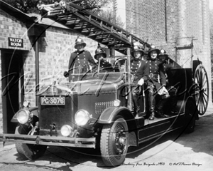 Picture of Berks - Newbury, Fire Brigade June 1950 - N1481