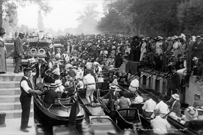 Boulter's Lock, Maidenhead in Berkshire c1910s