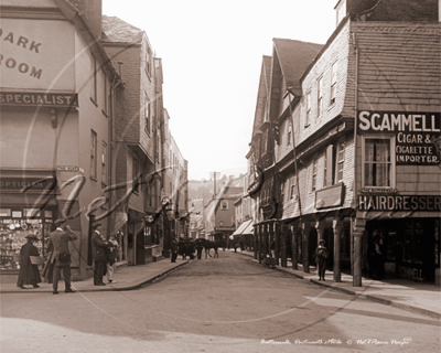 Picture of Devon - Dartmouth, Butterwalk c1920s - N2457