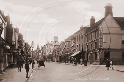 Picture of Herts - Hitchin, High Street c1900s - N2411