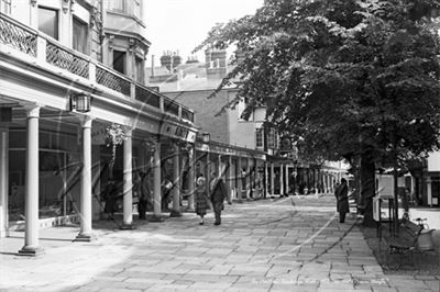 Picture of Kent - Tunbridge Wells, The Pantiles - N2486