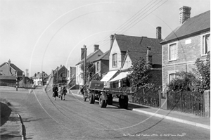 Picture of Kent - East Peckham, The Pound  c1940s - N2518
