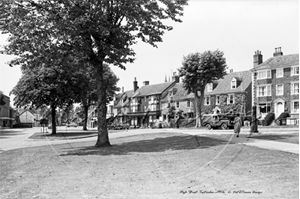 Picture of Kent - Tenterden, High Street c1950s - N2549