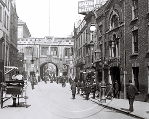 Picture of Lincoln - High Street, Stone Bow c1890s - N109