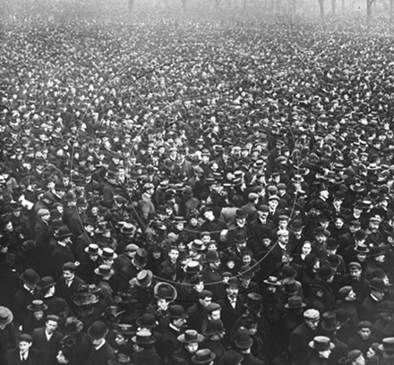Picture of London Life - George V's Coronation Crowd 1911 - N102