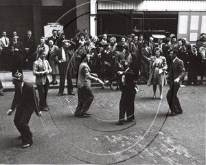 Picture of London - VE Day Celebrations 8th May 1945 - N115