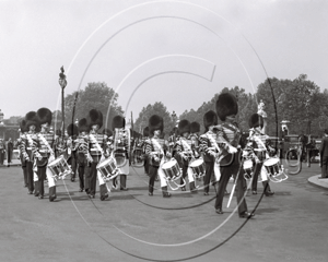 The Corp of Drums in The Mall, Buckingham Palace in London c1930s