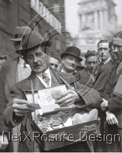 Picture of London Life - Tower Hill Seller c1930s - N222