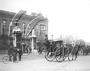 Hansom Cab passing Buckingham Palace in London c1890s