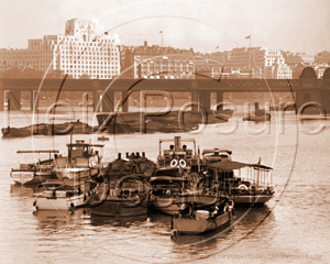 Westminster Bridge in London c1930s