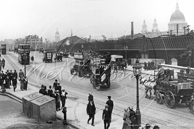 Blackfriars Bridge in London c1910s