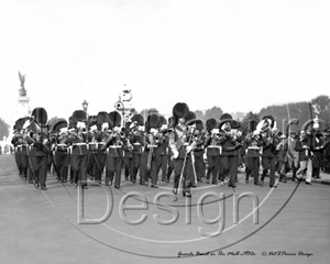 Picture of London - Guards Band c1930s - N838