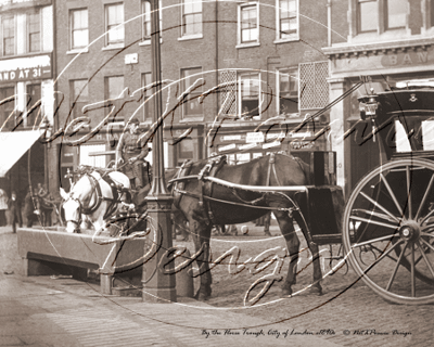 Picture of London - Horse Trough Hansom Cab c1890s - N993