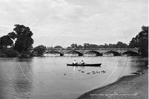 Picture of London - Hyde Park & Serpentine Bridge c1899 - N1899