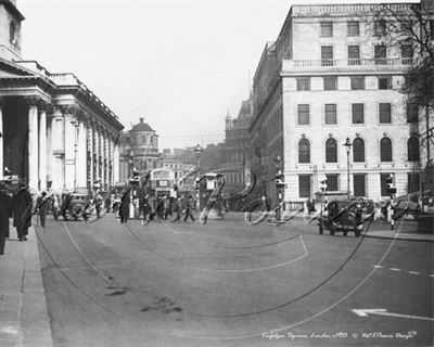 Picture of London - Trafalgar Square c1933 - N1985