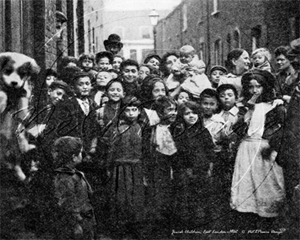 Picture of London, E - Jewish Children c1902 - N2020