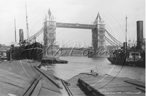 Picture of London - Tower Bridge c1900s - N2073