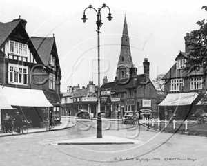 Picture of Surrey - Weybridge, The Quadrant c1930s - N571