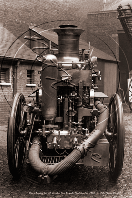 Picture of London - Fire Brigade Headquarters, Steam Engine c1902 - N2892