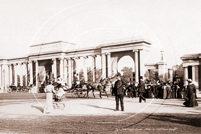 Picture of London - Hyde Park Corner c1900s - N2914