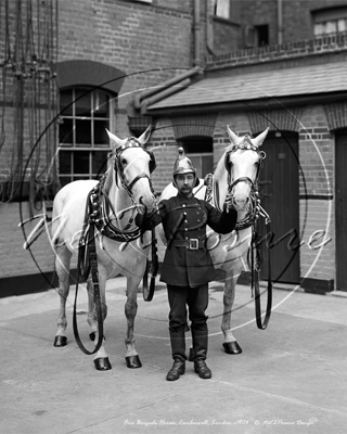 Picture of London, SE - Camberwell, Fire Brigade c1904 - N2896