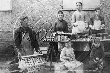 Picture of London Life - Starch Makers c1890s N2977