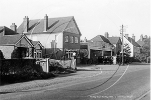 Picture of Berks - Woodley, Headley Road c1930s - N3115