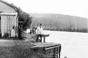 Picture of Oxon - Goring On Thames, Hampdean Ferry and Hartslock Wood c1900s - N3122