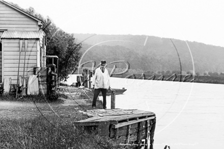 Picture of Oxon - Goring On Thames, Hampdean Ferry and Hartslock Wood c1900s - N3122