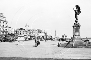 Picture of Sussex - Hove, Hove Boundary And Peace Statue c1950s - N3121