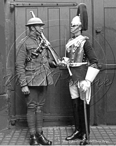 Picture of Misc - Army, Queens Guard and Soldier c1914 - N814