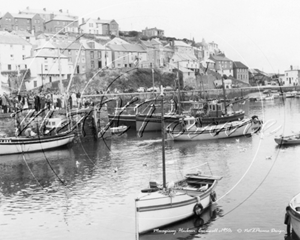 Picture of Cornwall - Mevagissey, Harbour with Boats c1950s - N906