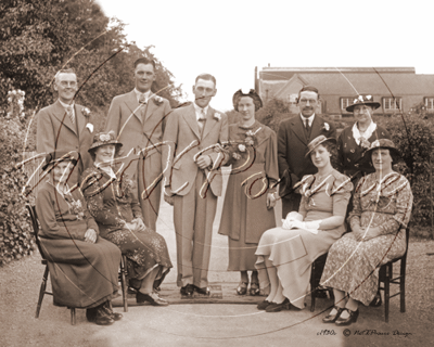 Picture of Weddings -Bride and Groom c1920s - N831