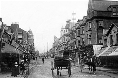 Picture of Surrey - Redhill, High Street c1910s - N3175