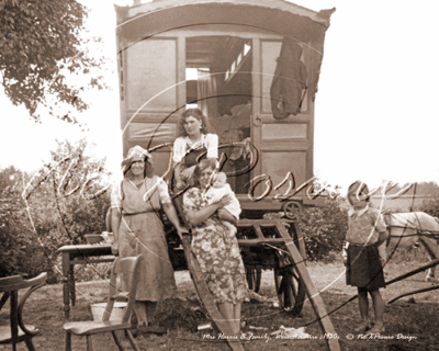 Picture of Misc - Travellers, Harris Family c1930s - N620