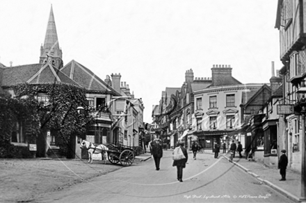 Picture of Hants - Lyndhurst, High Street c1910s - N3183