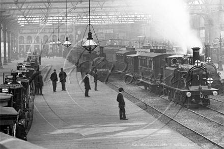 Victoria Train Station and Growler Cab Rank in Central London c1890s