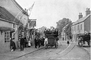 Picture of Warwicks - Coleshill, The George And Dragon Public House c1910s - N3284