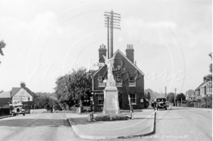 Picture of Berks - Bracknell, Bracknell War Memorial c1920s - N3388
