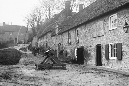 Picture of Sussex - Eastbourne, East Dean, The Tiger Inn c1890s - N3517