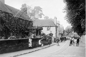 Picture of Surrey - West Clandon, Street Scene c1910s - N3600