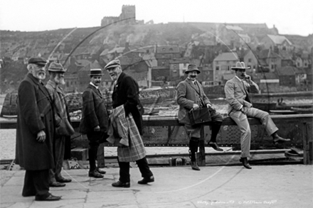 Picture of Yorks - Whitby, Photographers on Day Outing c1913 - N3585