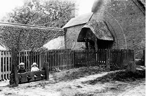 Picture of Berks - Leverton, The Stocks c1900s - N3641