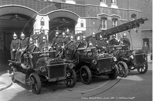Picture of London, E - Shadwell, Fire Brigade and Station, A Watch c1930s - N3676