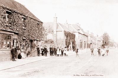 Picture of Berks - Theale, High Street August 1905 - N3719