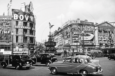 Piccadilly Circus in Central London c1950s