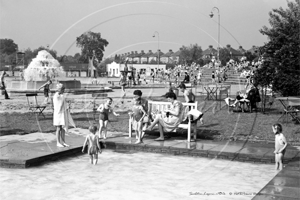 Surbiton Lagoon, Surbiton in Surrey c1930s
