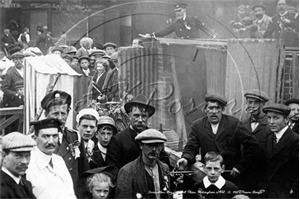 Picture of Berks - Wokingham, Market Place, Coronation Day of King Edward V11 c1902 - N3774